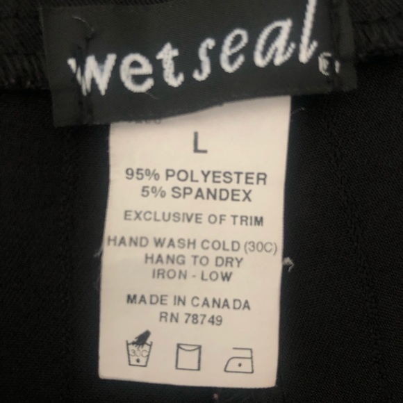 Shorts - Picture 2 of 3